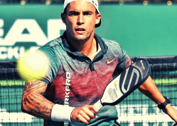 Best Elongated Pickleball Paddles